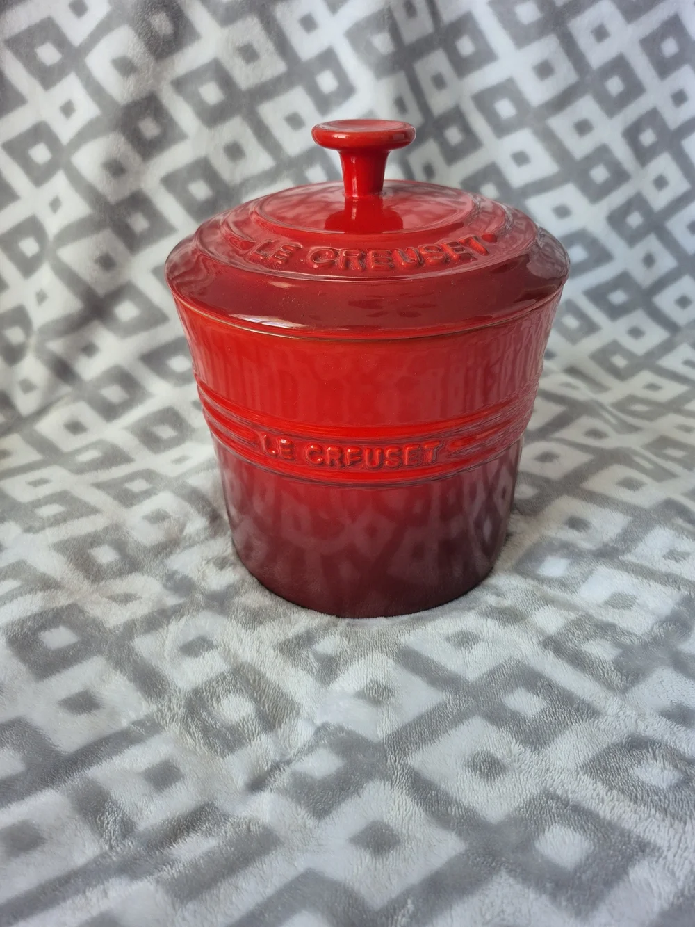 Le Creuset Red Stoneware Dog Food Jar - Cerise (Red)